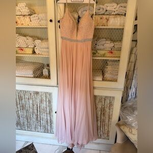 Sherri Hill Prom Dress Size 8 

Super cute blush pink dress with sequins
